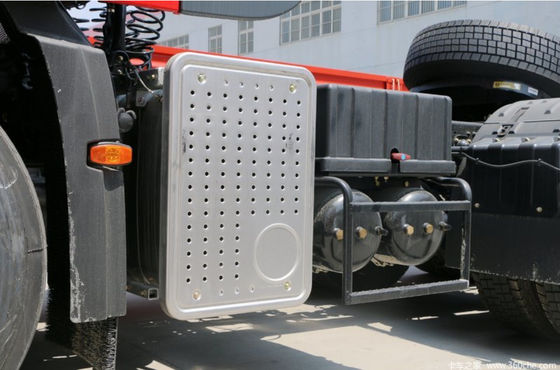 DONG FENG 36T CNG Semi Truck เครื่องยนต์ดึงตามสั่ง รถยนต์ติด 6x4 ขวา